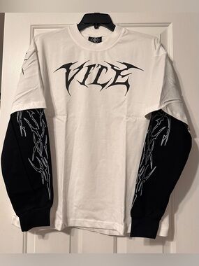 A VILE LIFE White Graphic Tee with Spine wing pattern on the back. Brand New